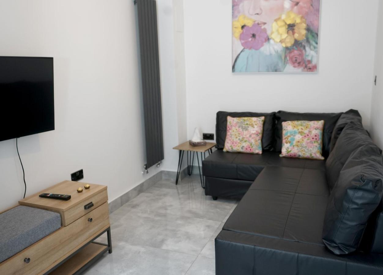 Luxury London Garden Home Sleep 7, 2 Mins To Metro Kültér fotó