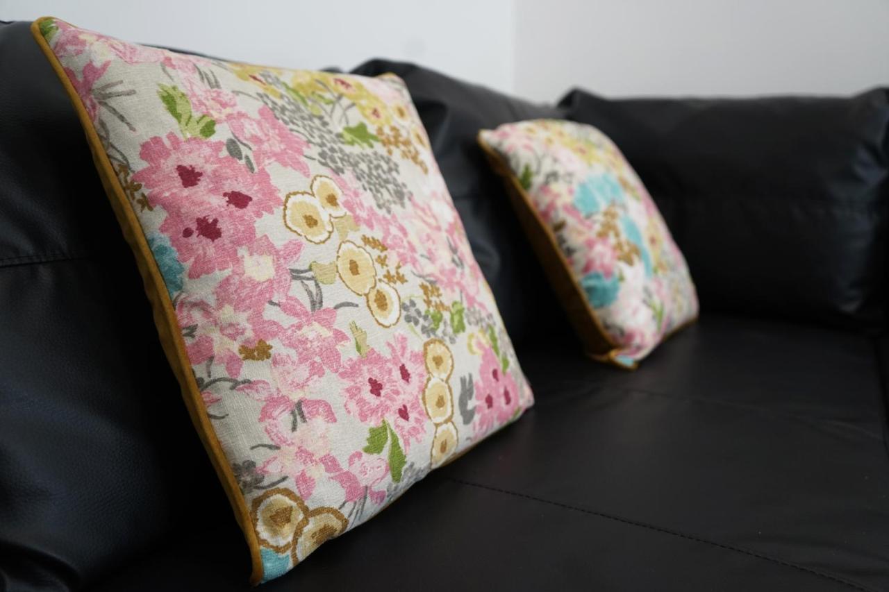 Luxury London Garden Home Sleep 7, 2 Mins To Metro Kültér fotó