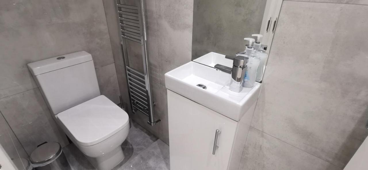 Luxury London Garden Home Sleep 7, 2 Mins To Metro Kültér fotó